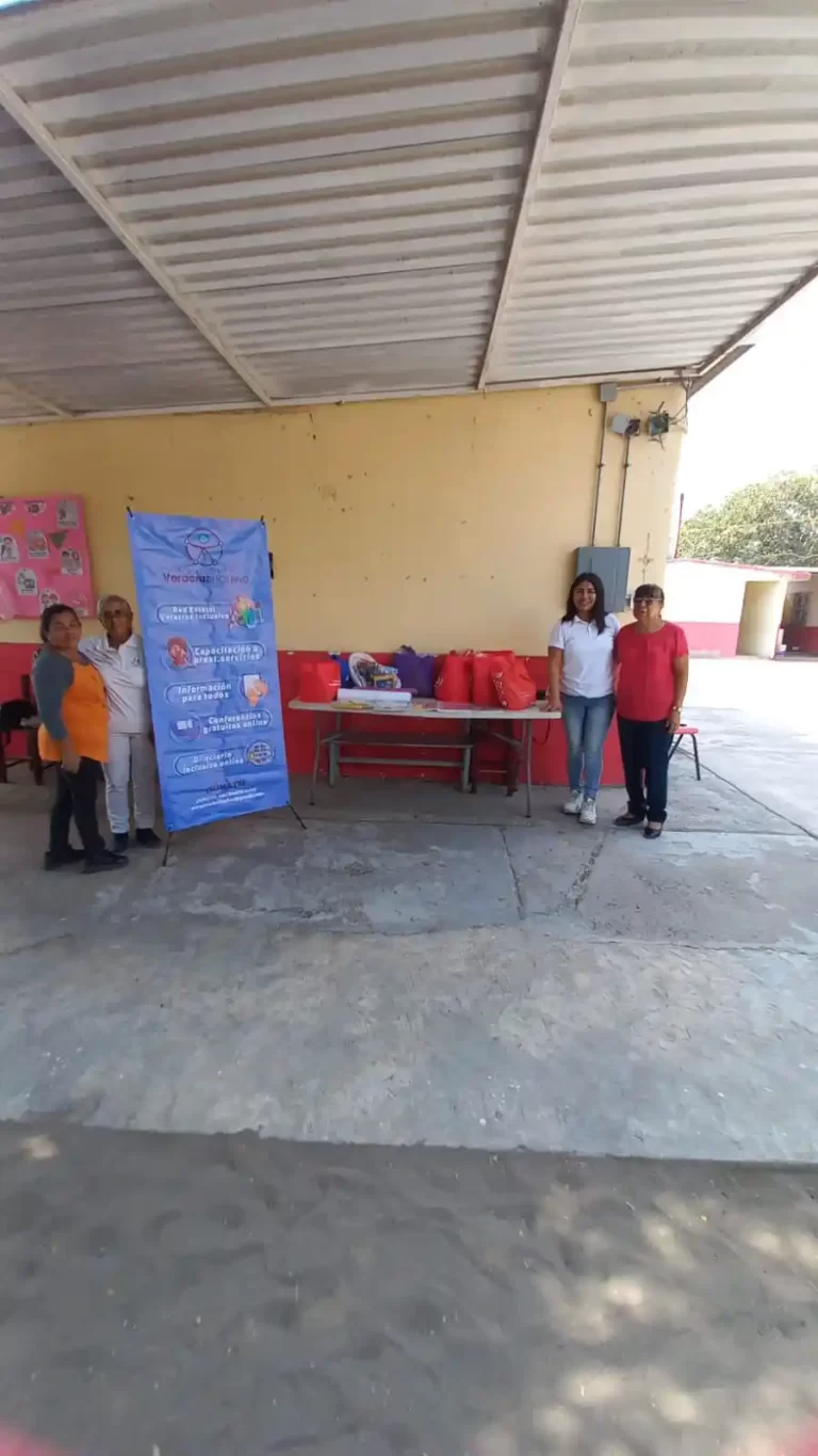 Entrega de material didáctico a escuela “Sentimientos de la Nación”